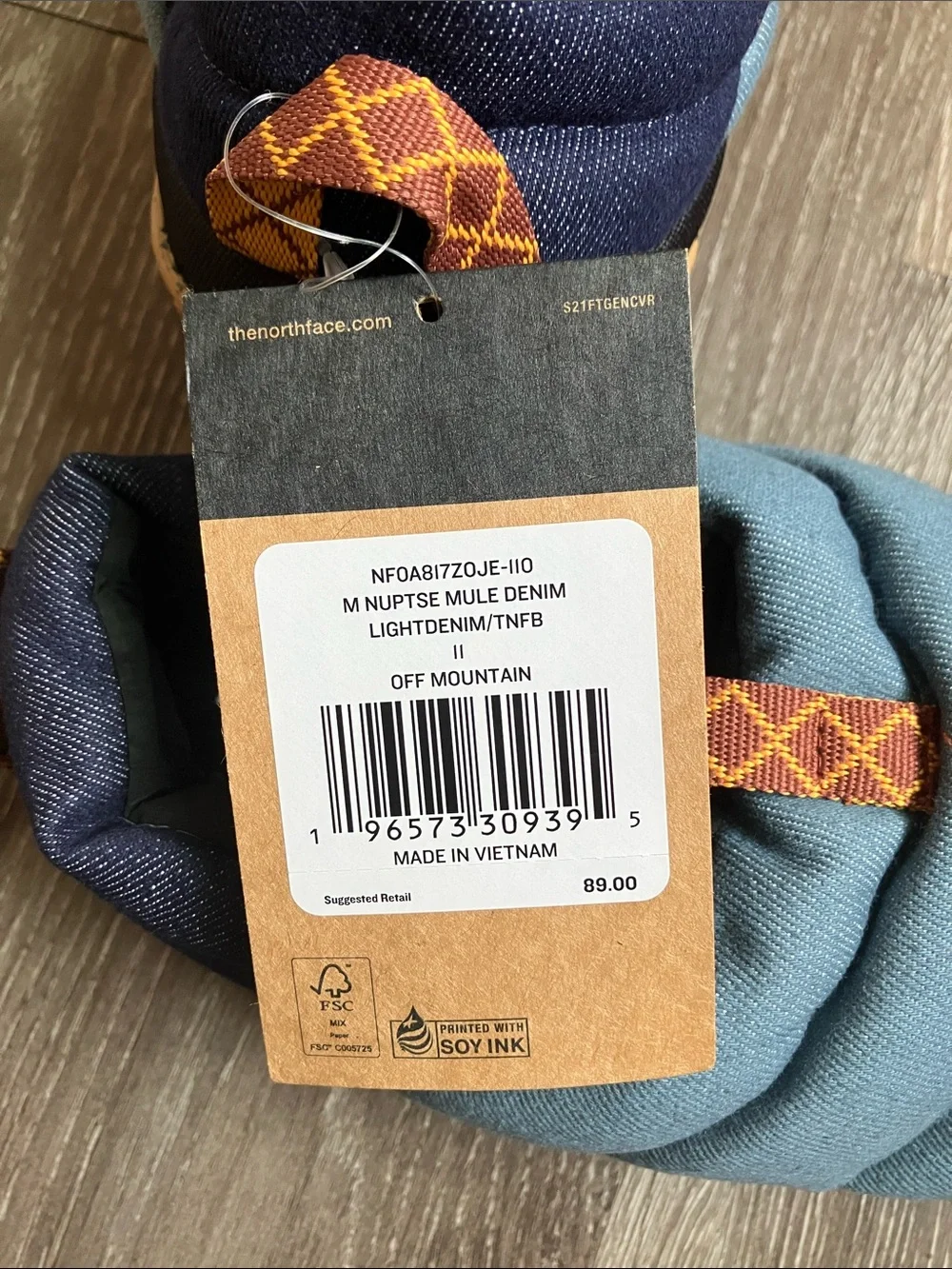 The North Face Men’s Nuptse Mule Denim Light Denim